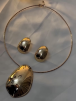 Golden statement set