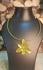 Flower with round chain  statement neck piece - Image 2