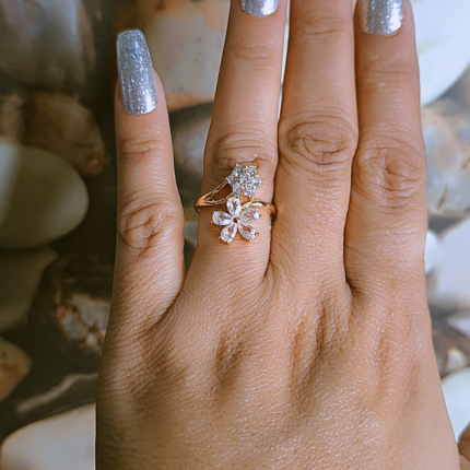 Flower shaped ring