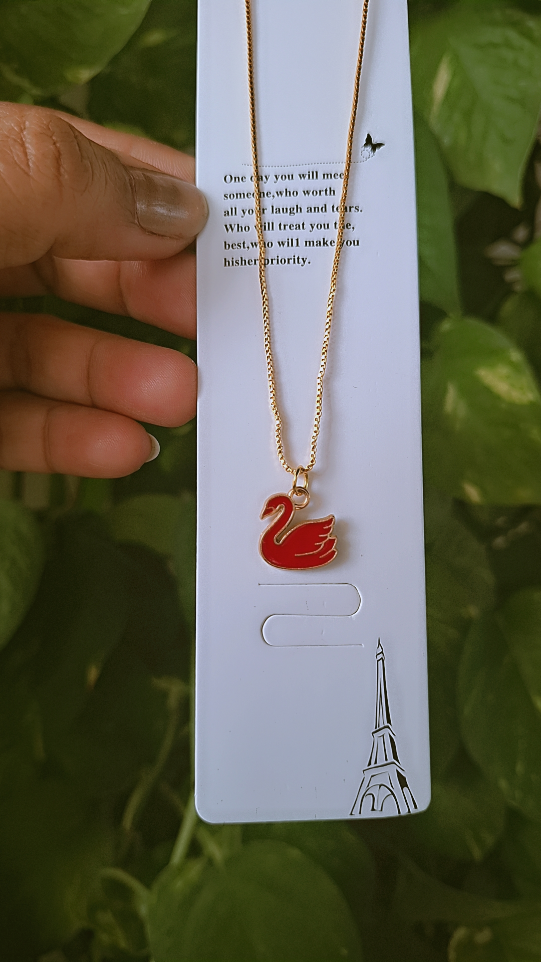 Snapchat-407973182 Red swan chain pendent - Image 1