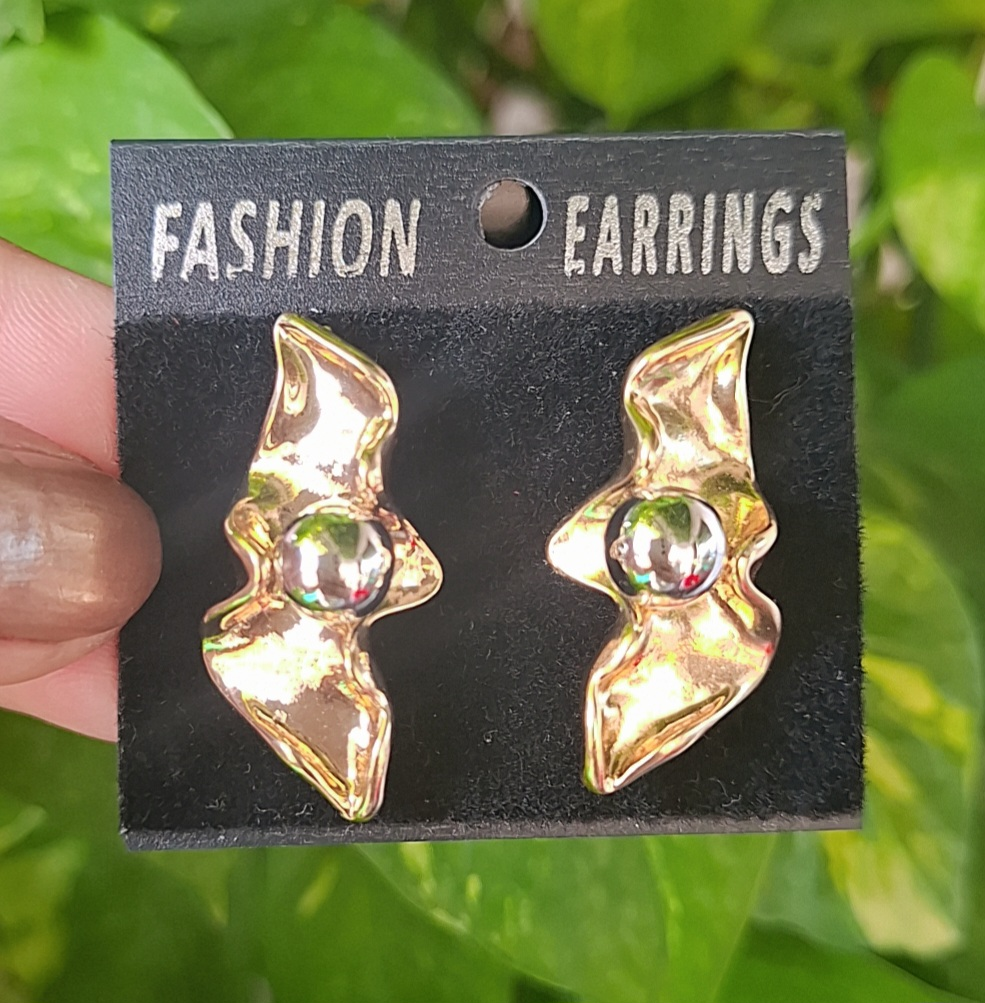 Snapchat-711280329 Gold and silver statement studs - Image 1