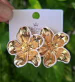 White n Gold Flower Earring - Image 2